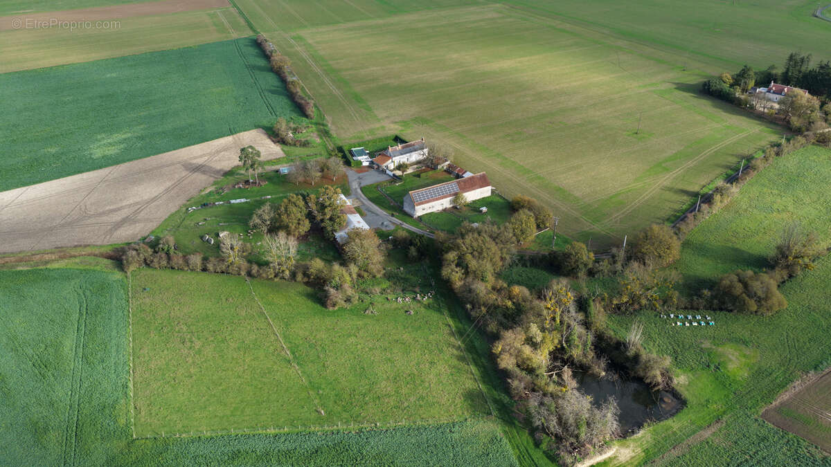 Maison à LE LOUROUX