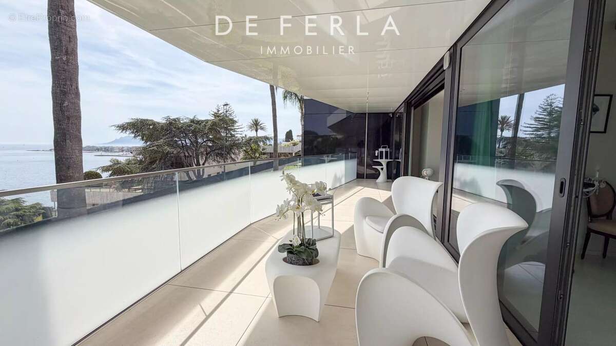 Appartement à CANNES