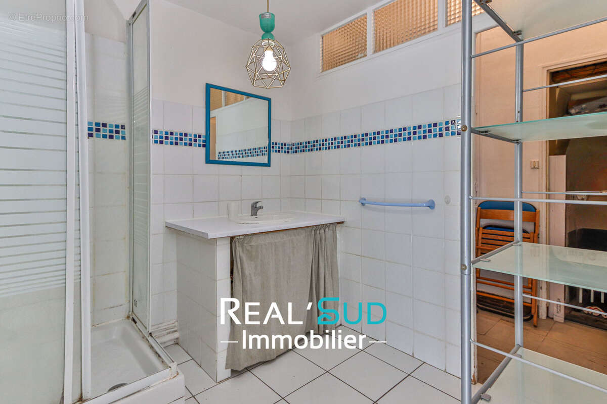 Appartement à MARSEILLE-6E