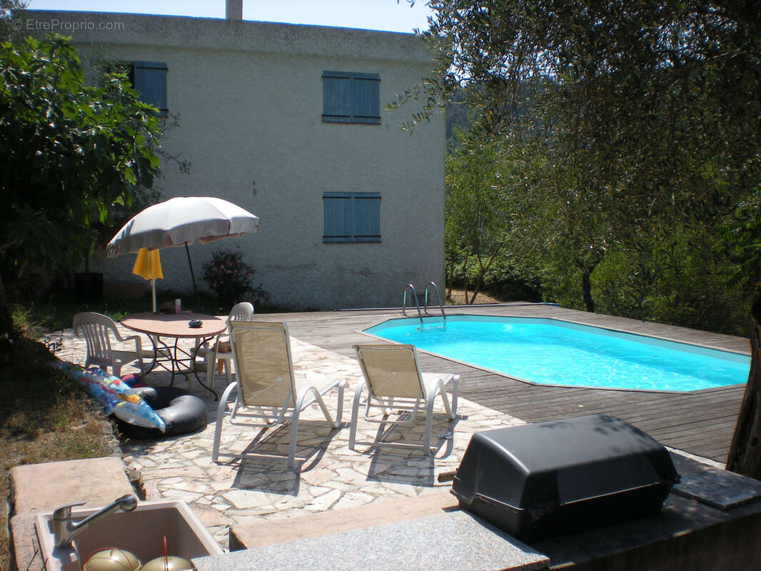 Maison moderne de 220 m2 au calme, piscine. - photo 4