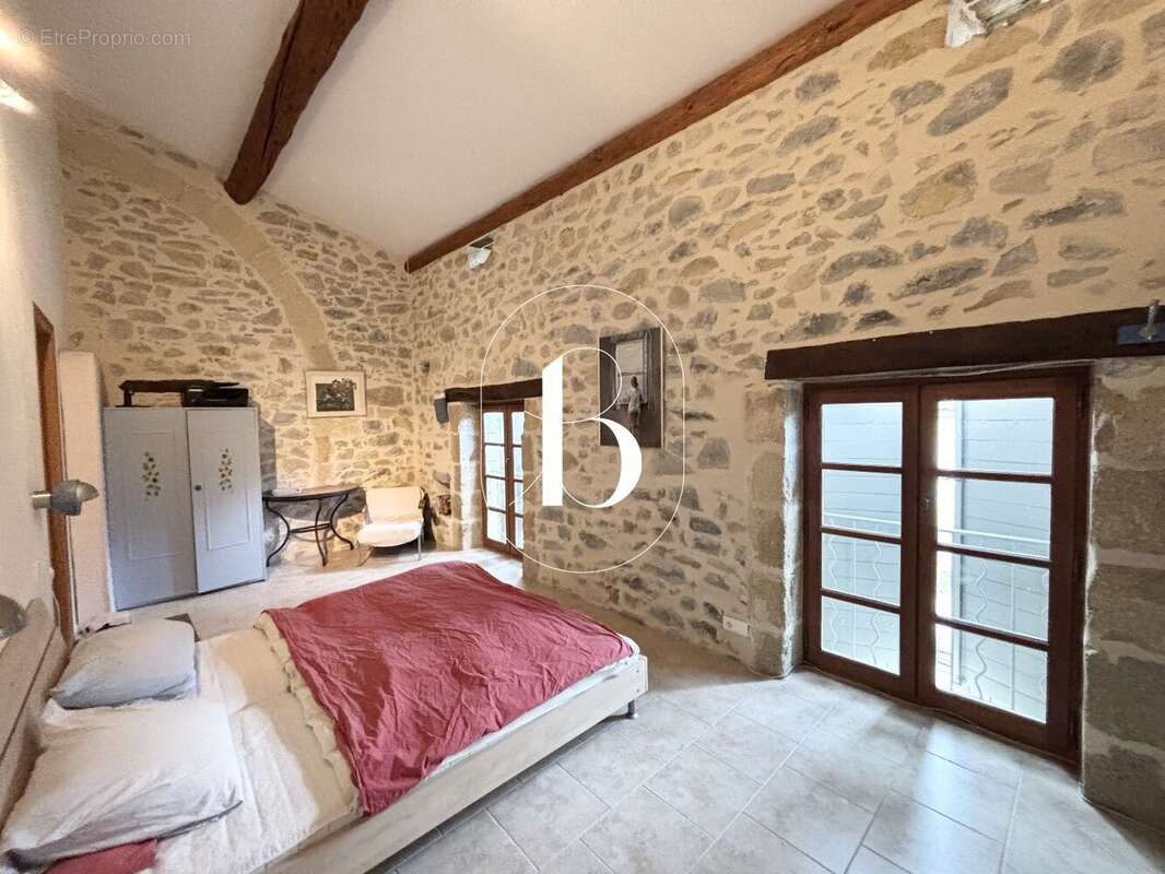 Maison à SAINT-THEODORIT