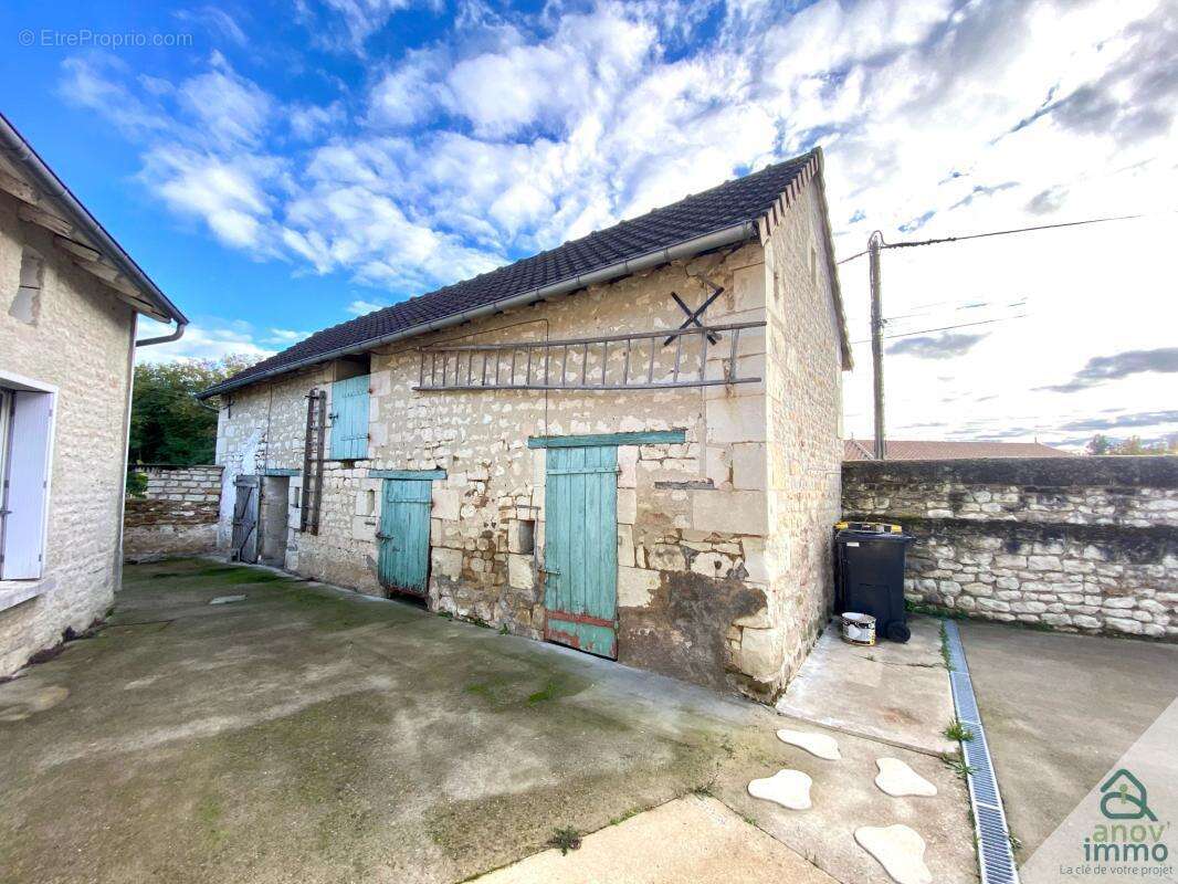 Maison à SCORBE-CLAIRVAUX