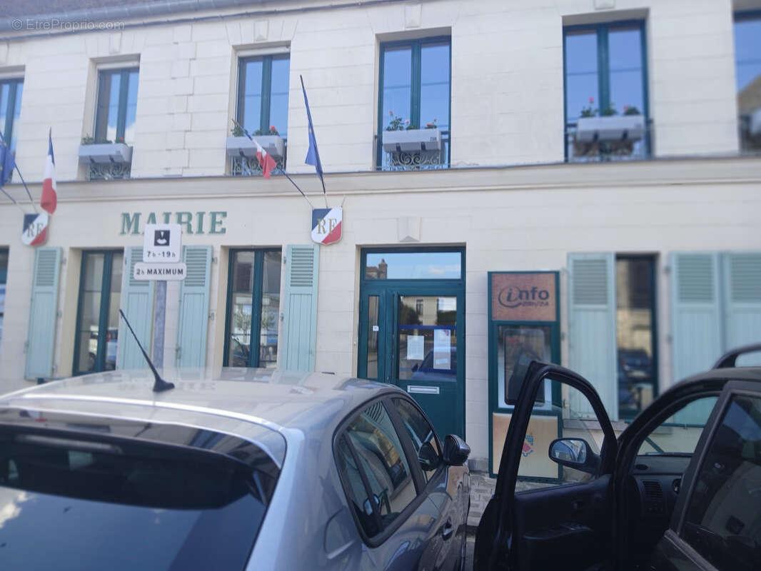 Appartement à JOUY-LE-CHATEL