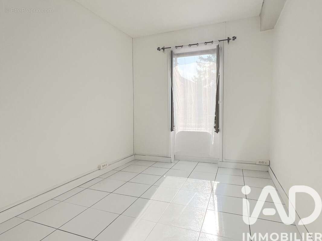 Photo 9 - Appartement à SAINT-GEORGES-DE-RENEINS