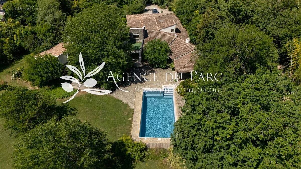 Appartement à OPIO