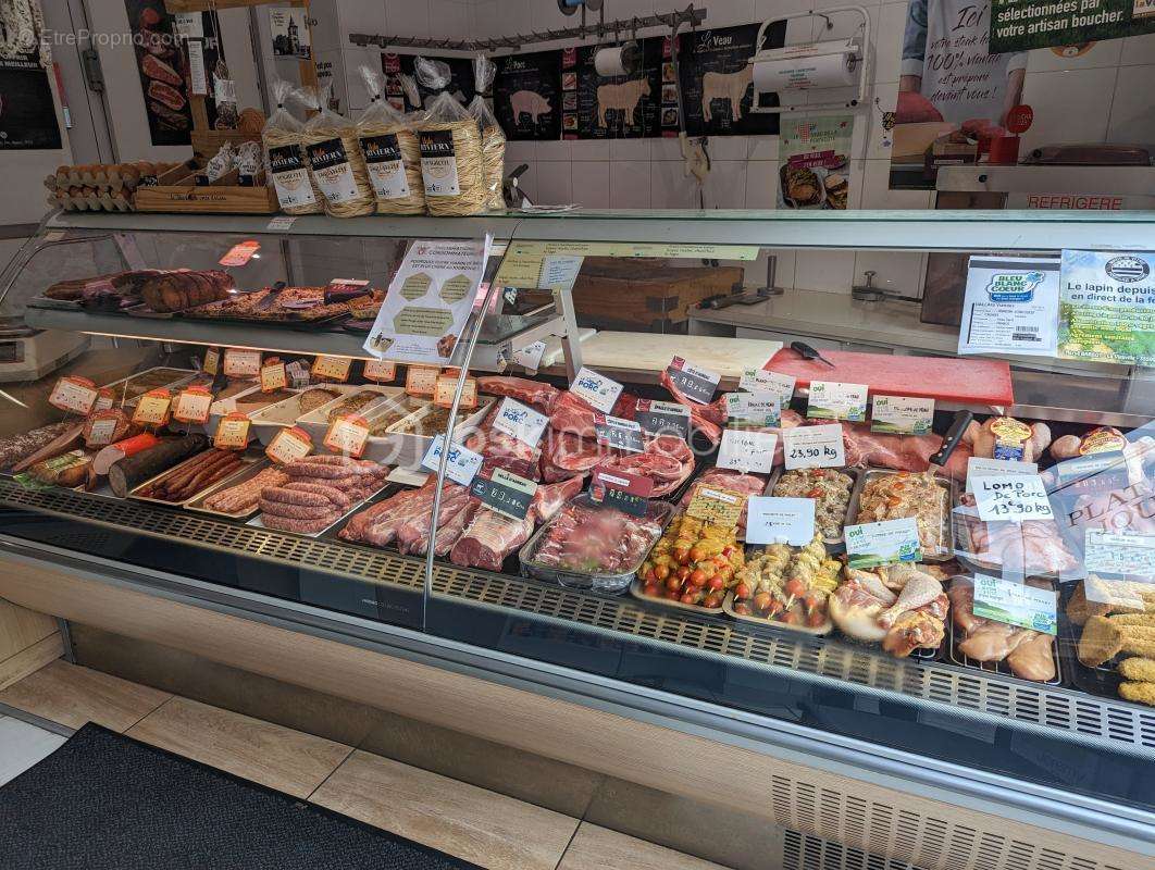 Commerce à FOUGERES