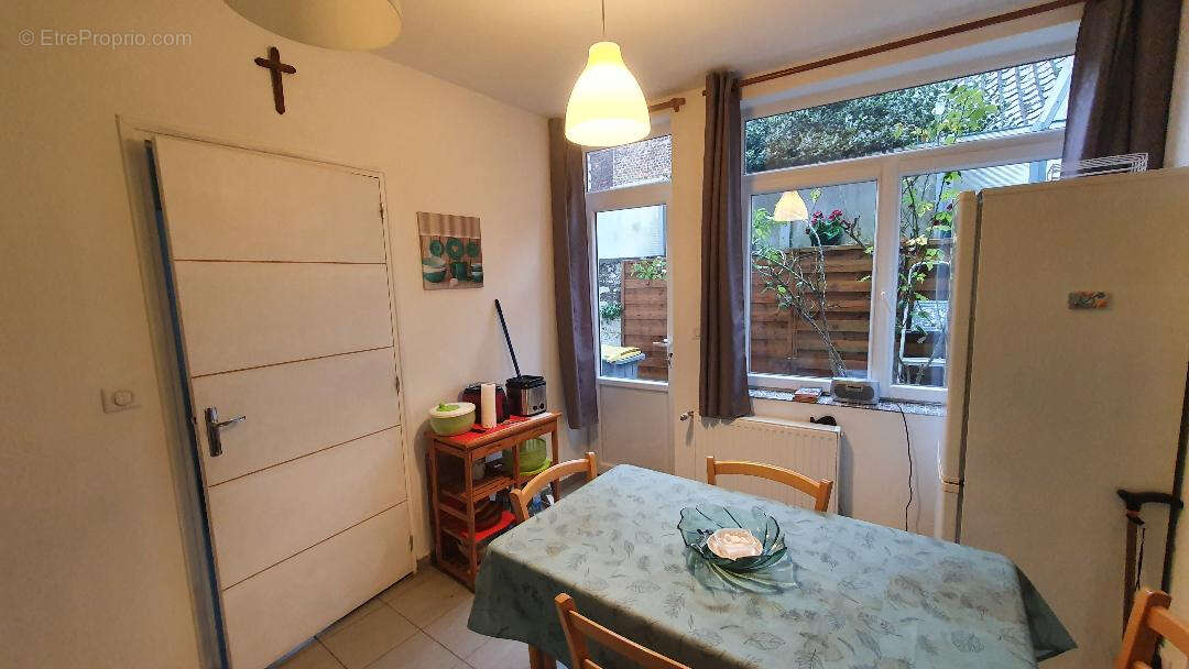 Maison à FRESNES-SUR-ESCAUT