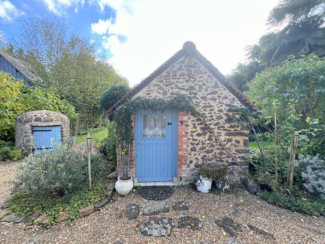 Maison à MONCE-EN-BELIN