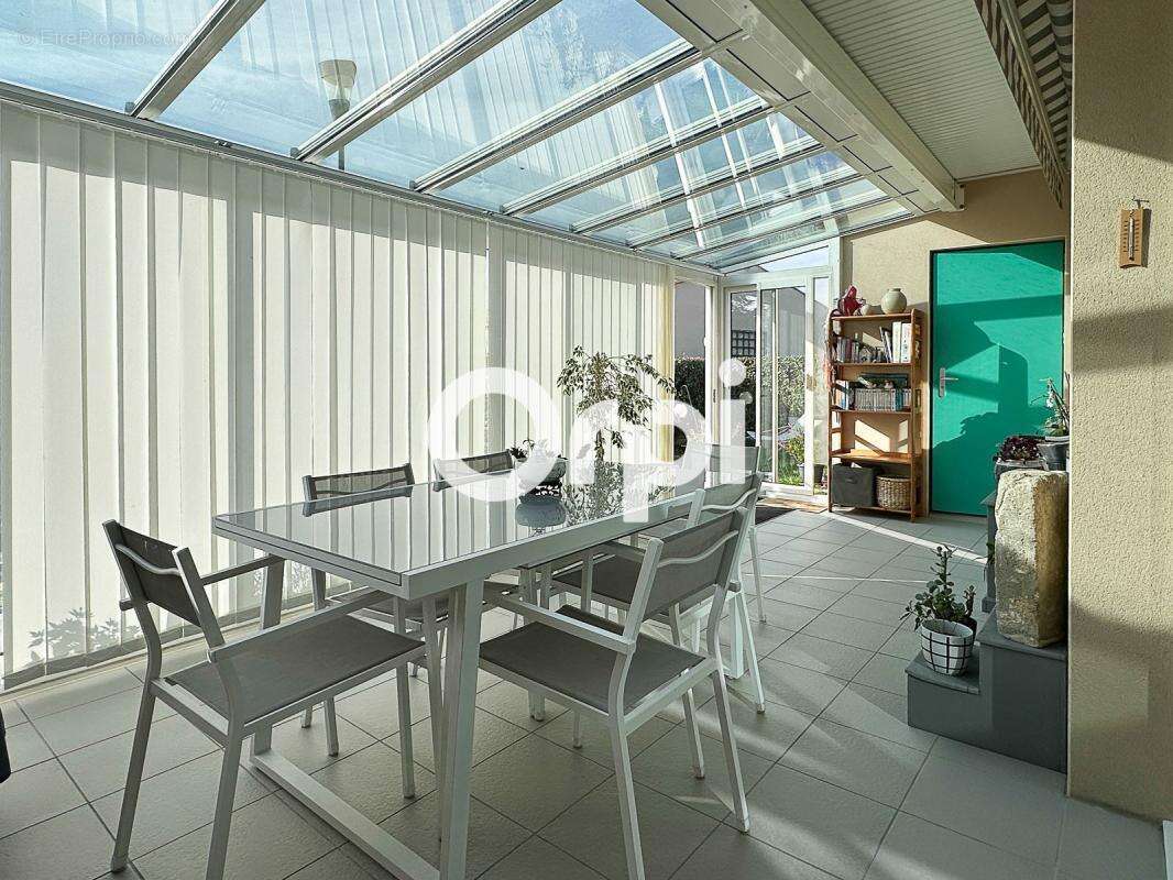 Maison à SAINT-LAURENT-DE-LA-PREE