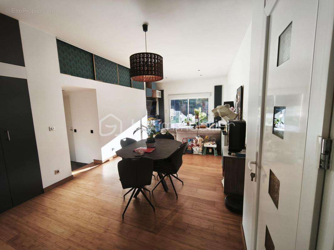 Maison à ROISSY-EN-FRANCE