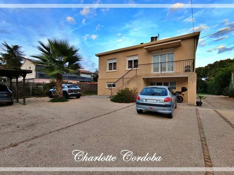 Maison à COLAYRAC-SAINT-CIRQ