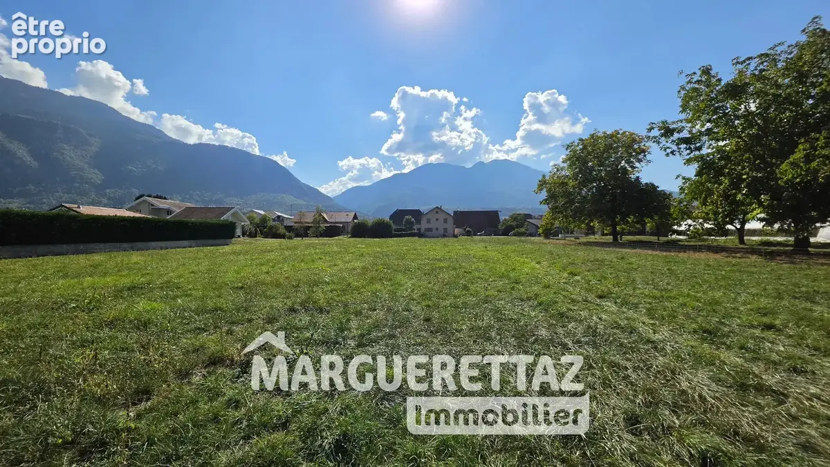 Terrain - St Pierre en Faucigny - Vue et Ensoleillement - - photo 1