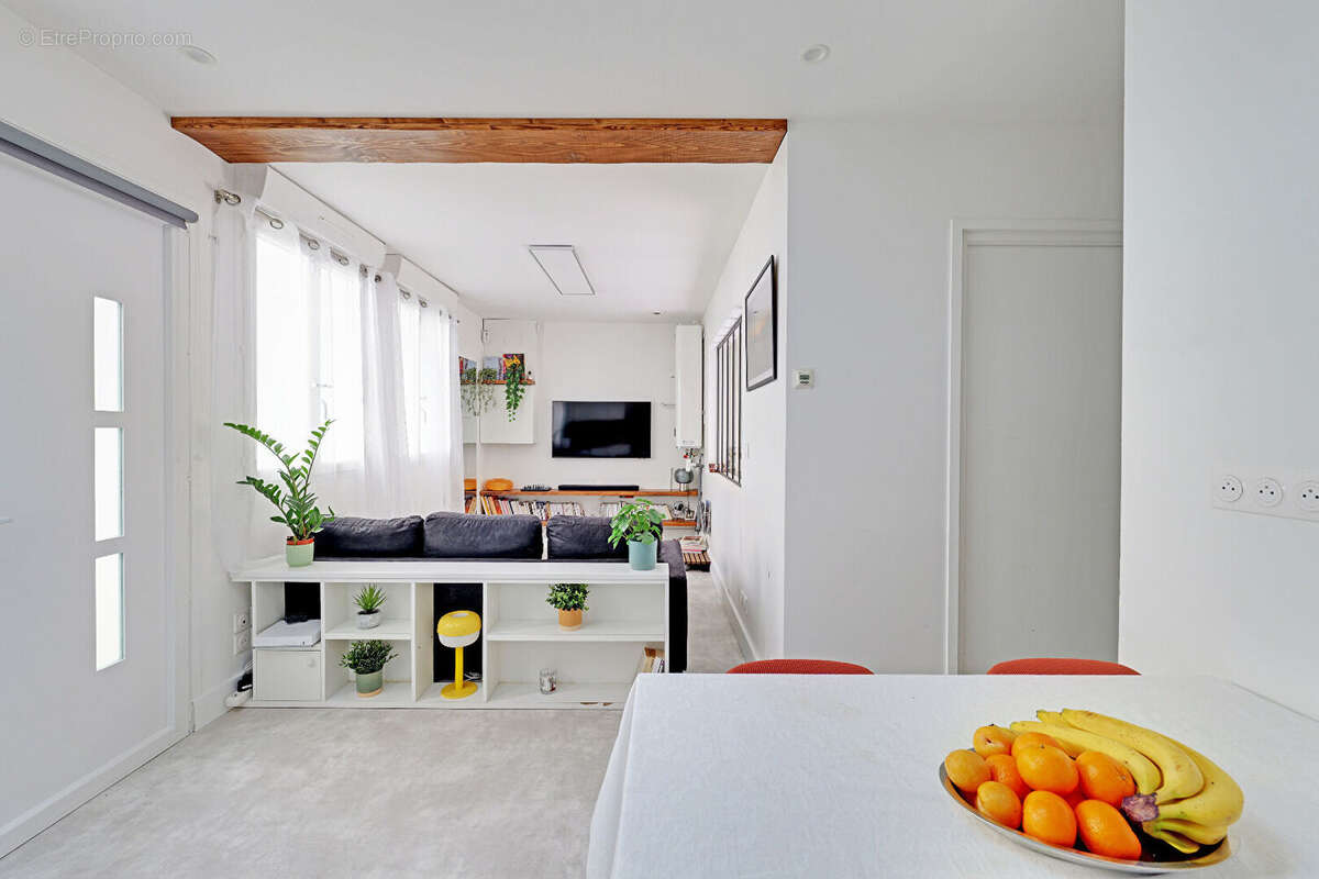 Appartement à PARIS-10E