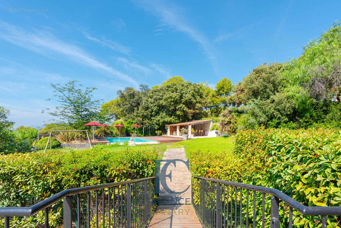 Maison à LA CADIERE-D'AZUR