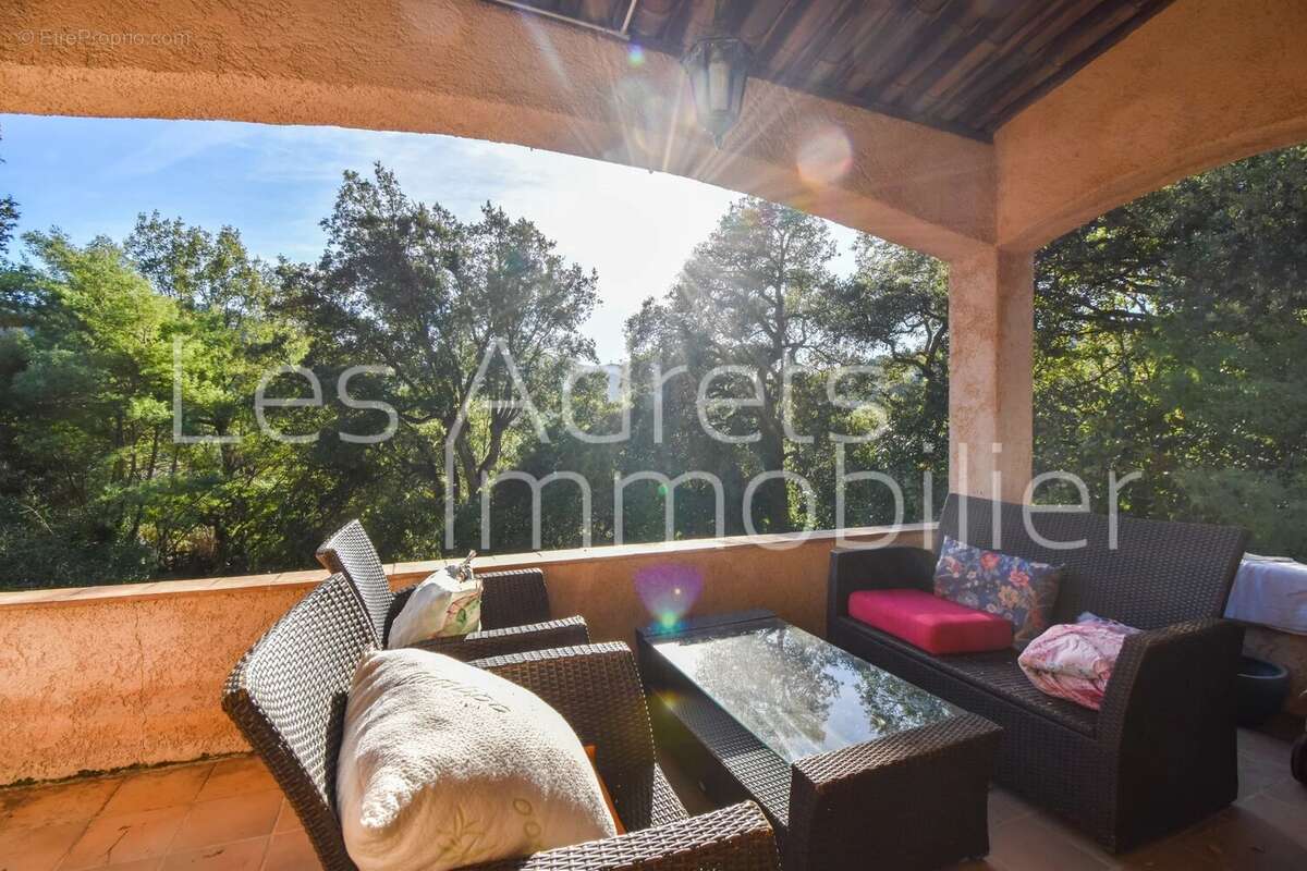 Maison à LES ADRETS-DE-L&#039;ESTEREL