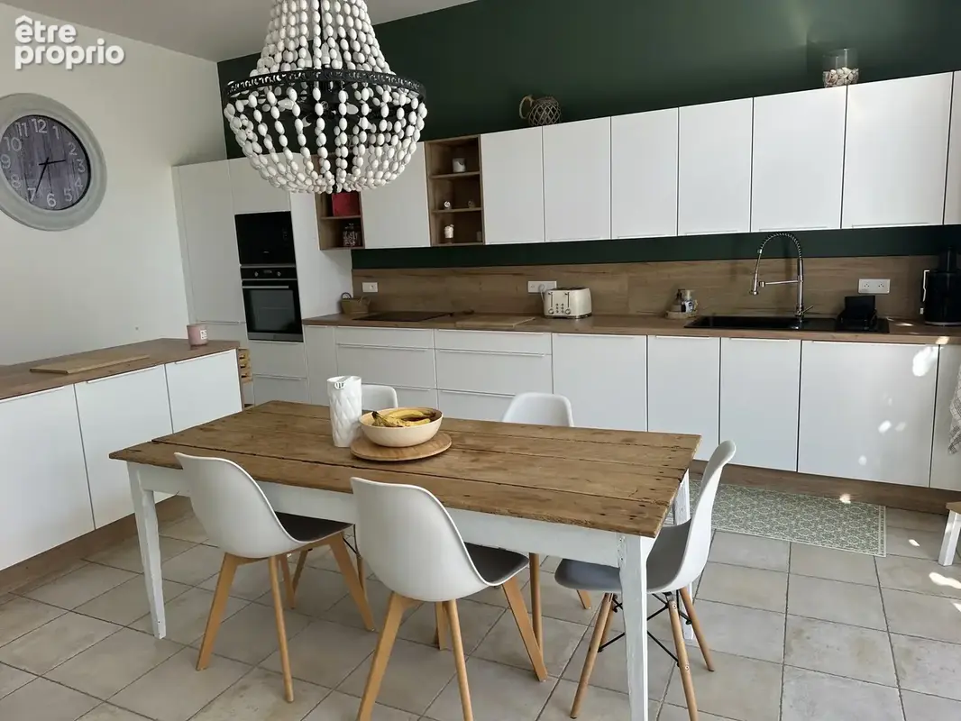 Houlette, superbe maison charentaise de 300m2 rénovée avec goût. - photo 3