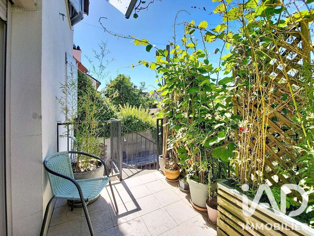 Maison 100 m² à Velizy-Villacoublay  - photo 8