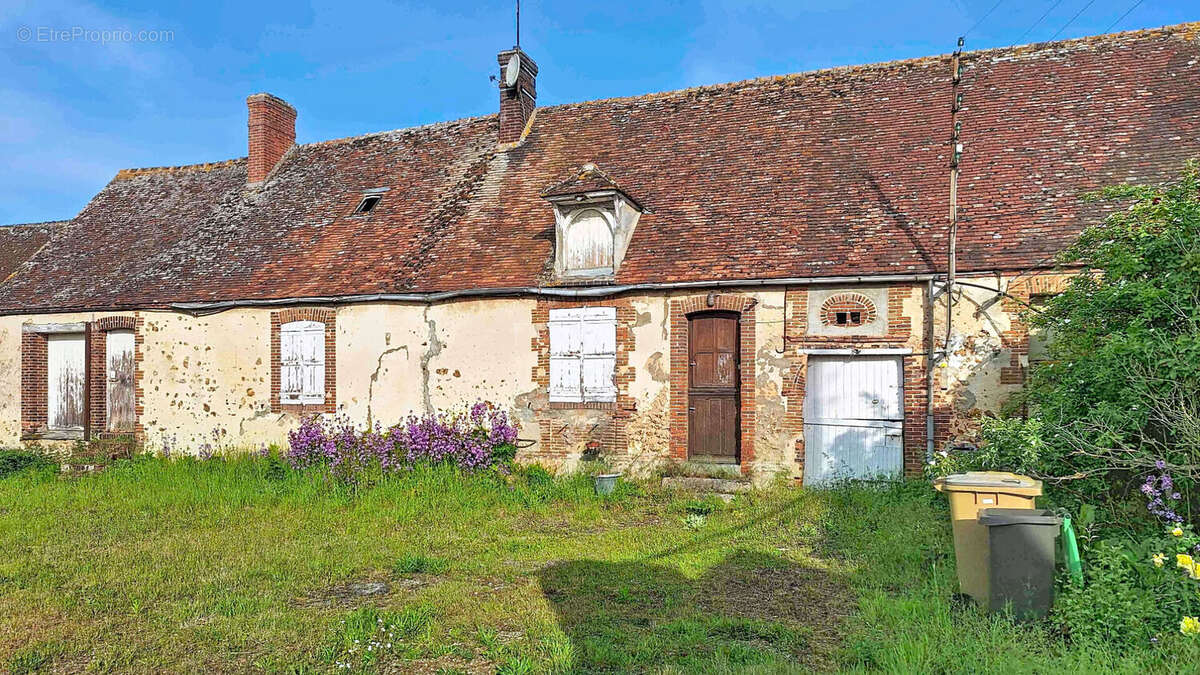 Ancien corps de ferme sur plus de 3.5 hectares - saint-ange-et-torcay - photo 9
