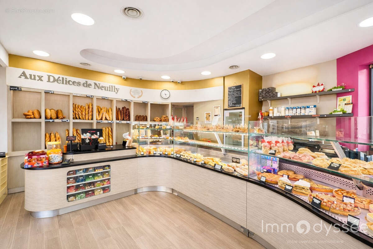 Commerce à NEUILLY-PLAISANCE