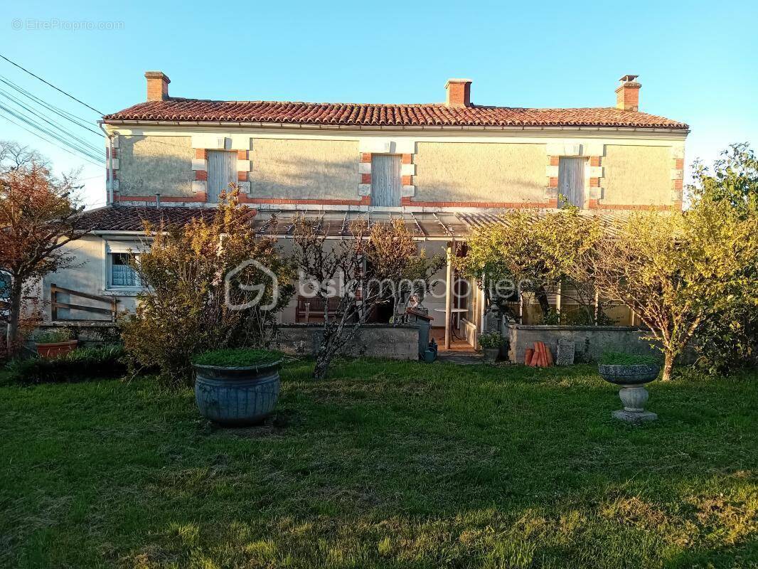 Maison à VINAX
