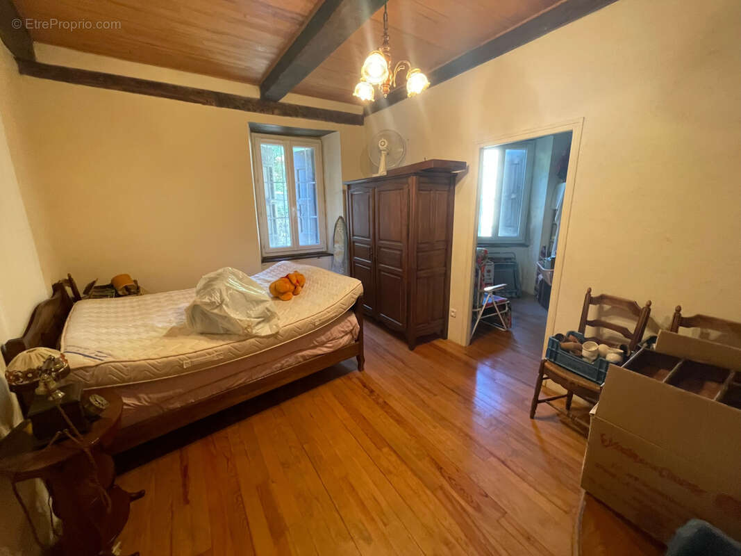 Propriété de caractère avec deux habitations   Idéale grande famille, chambres d'hôtes ou projet de gîtes - photo 4