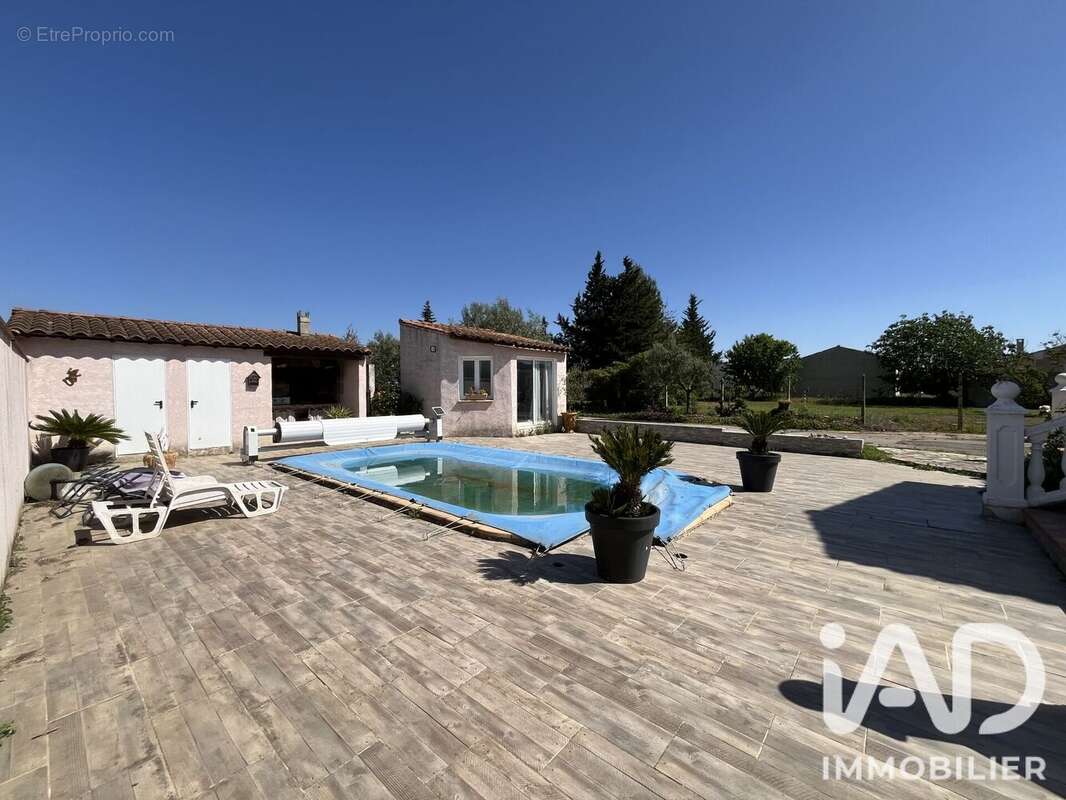 Maison 139 m² à Fleury  - photo 2