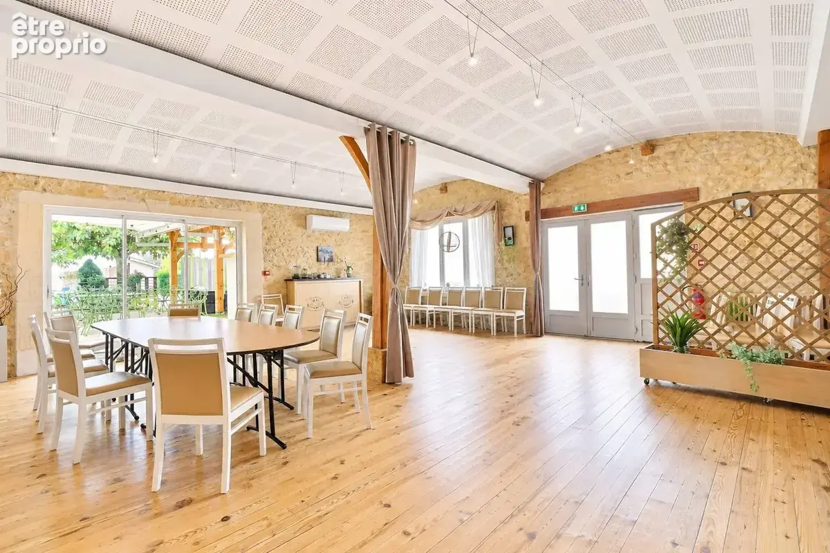 Commerce 1 170 m² à vendre à Auros (33124) - photo 3