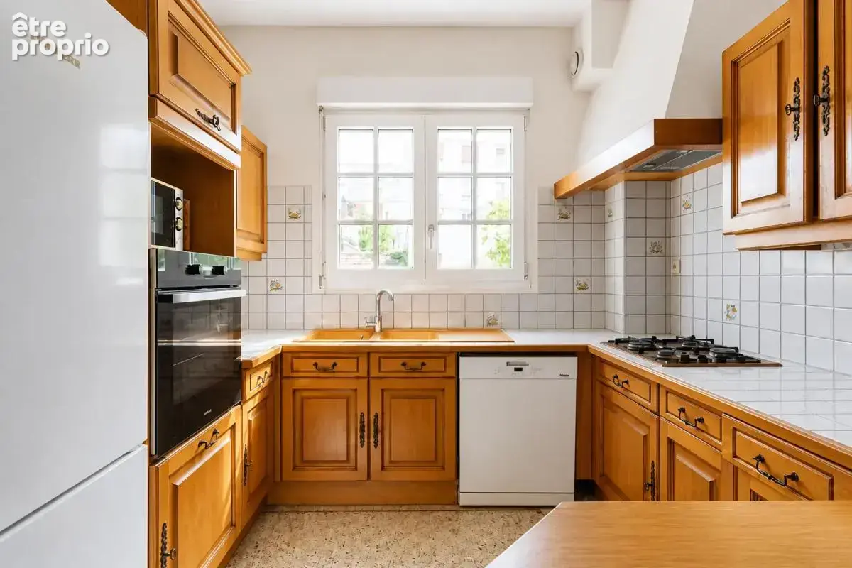 Maison de 8 pièces de 160 m² à Troyes - photo 3
