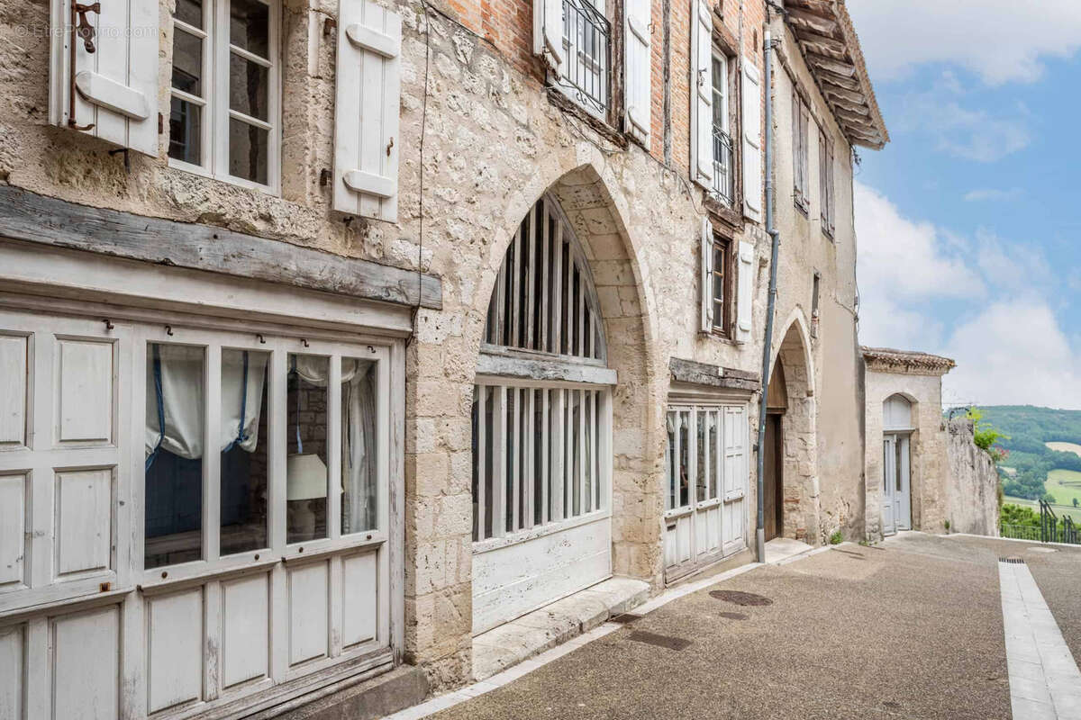 Village house in Lauzerte - photo 2