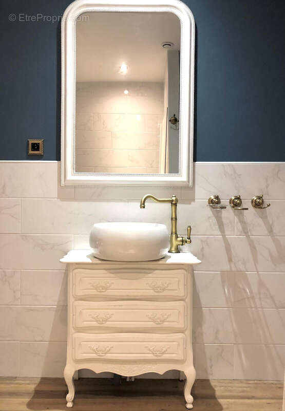 Appartement à PIERREFONTAINE-LES-VARANS