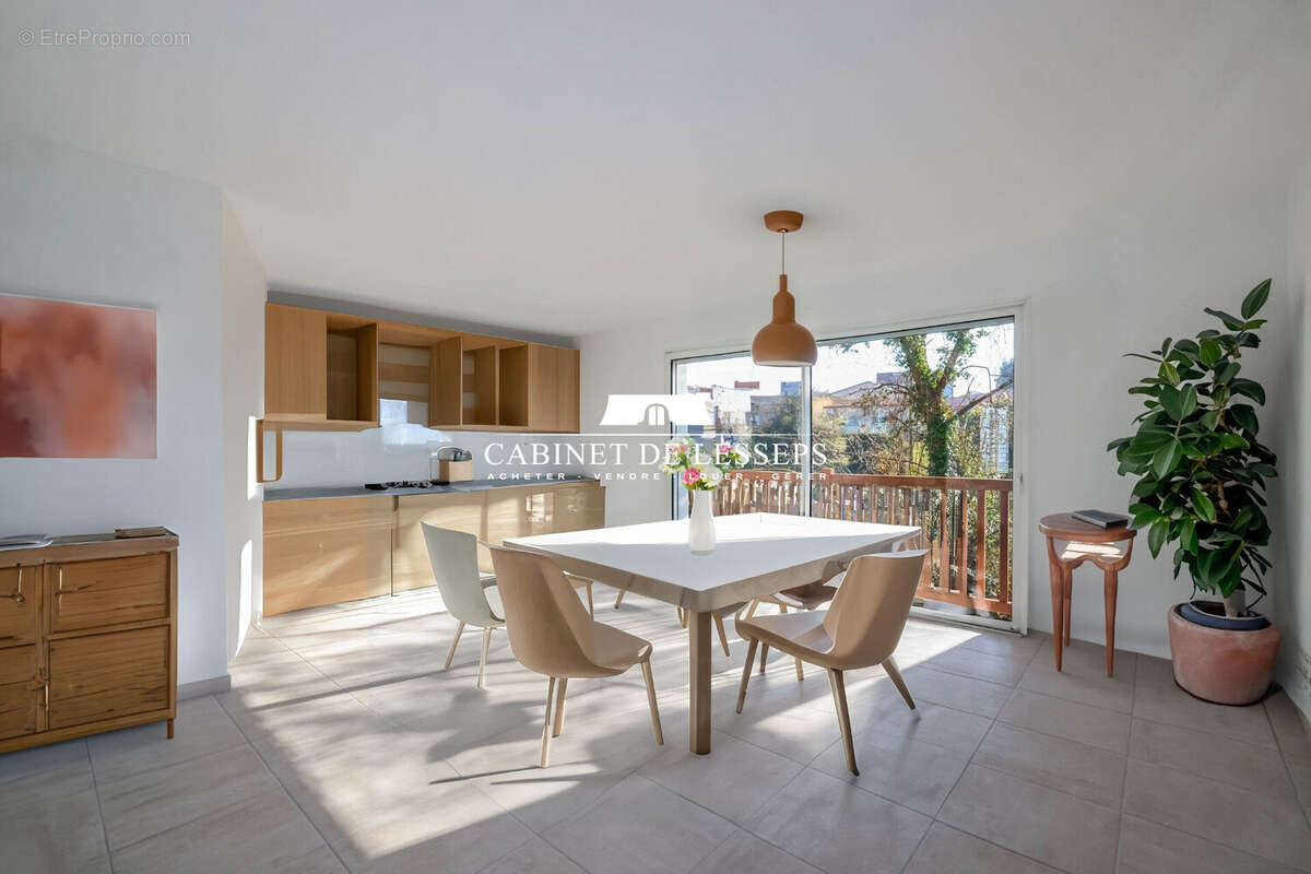 Appartement à BARDOS