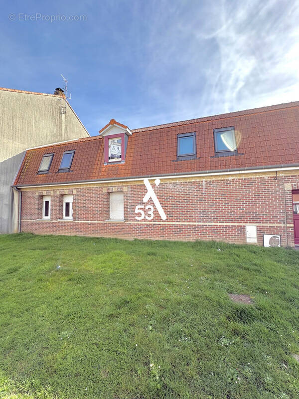 Appartement à ARQUES