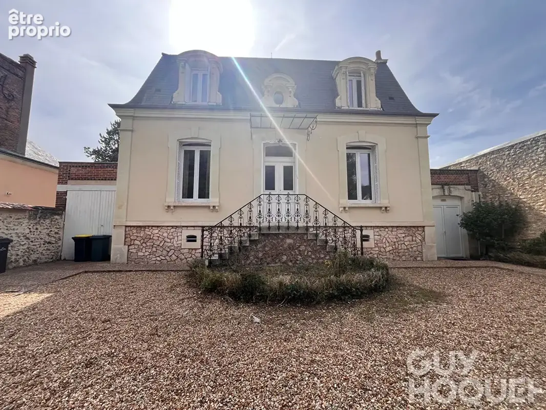 Photo Maison à Cloyes-Sur-Le-Loir au prix de 360 000€