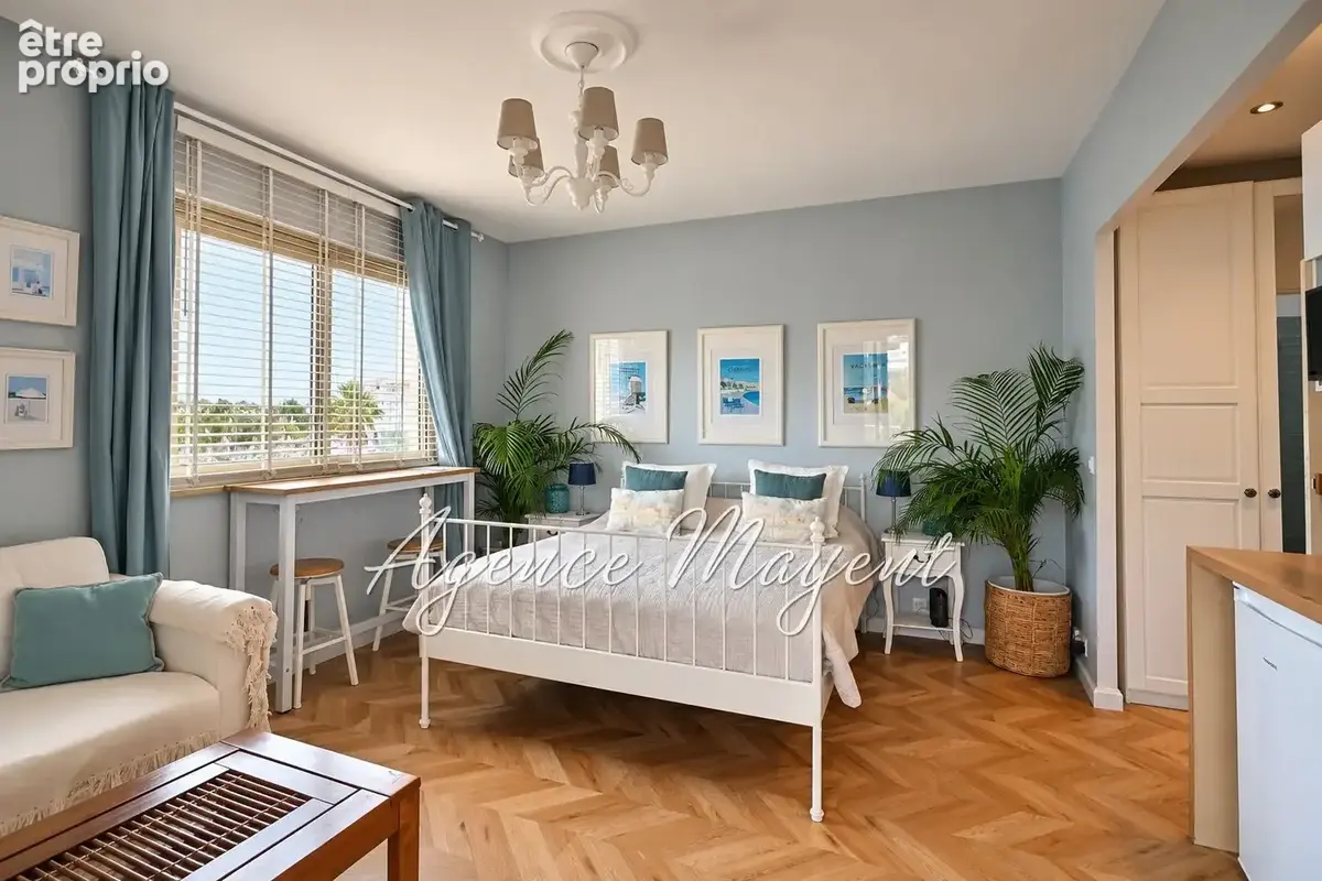 Appartement 1 pièce 25 m² à vendre à Cannes (06400) - photo 2