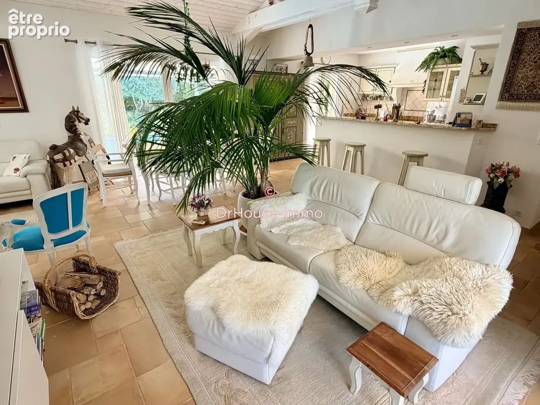 Maison 146 m² à Cotignac  - photo 16