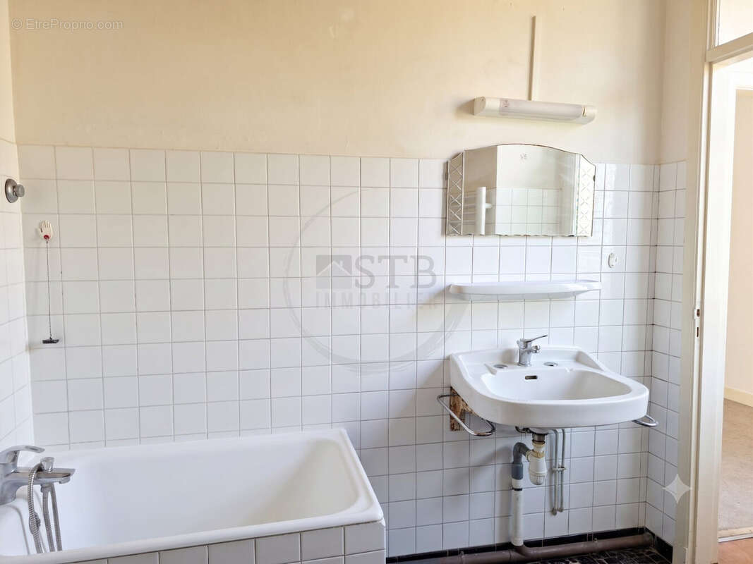 Appartement 104 m² à Privas  - photo 9