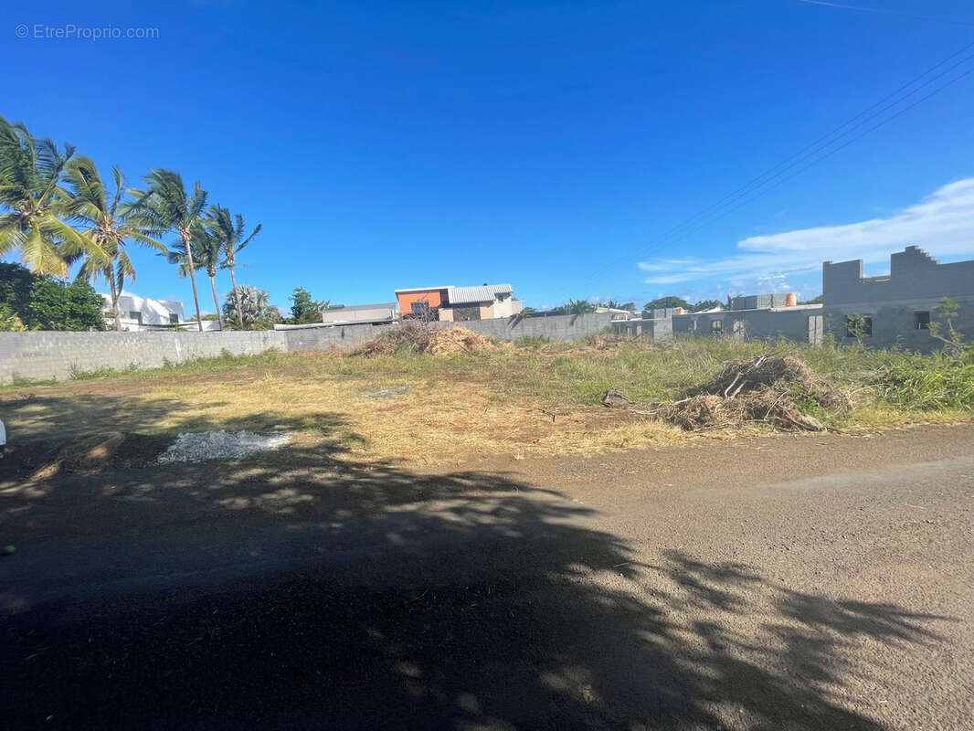 Terrain à SAINT-PIERRE