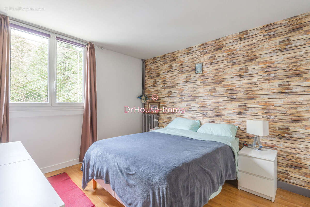 Appartement à LA CELLE-SAINT-CLOUD