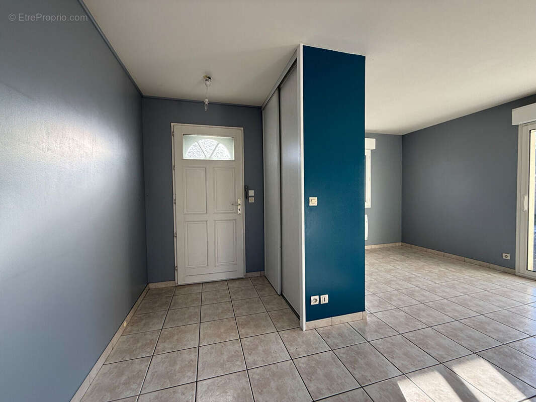 Maison à VAUX-SUR-MER