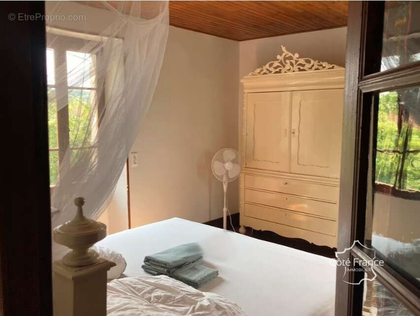 Maison à BAGNAC-SUR-CELE