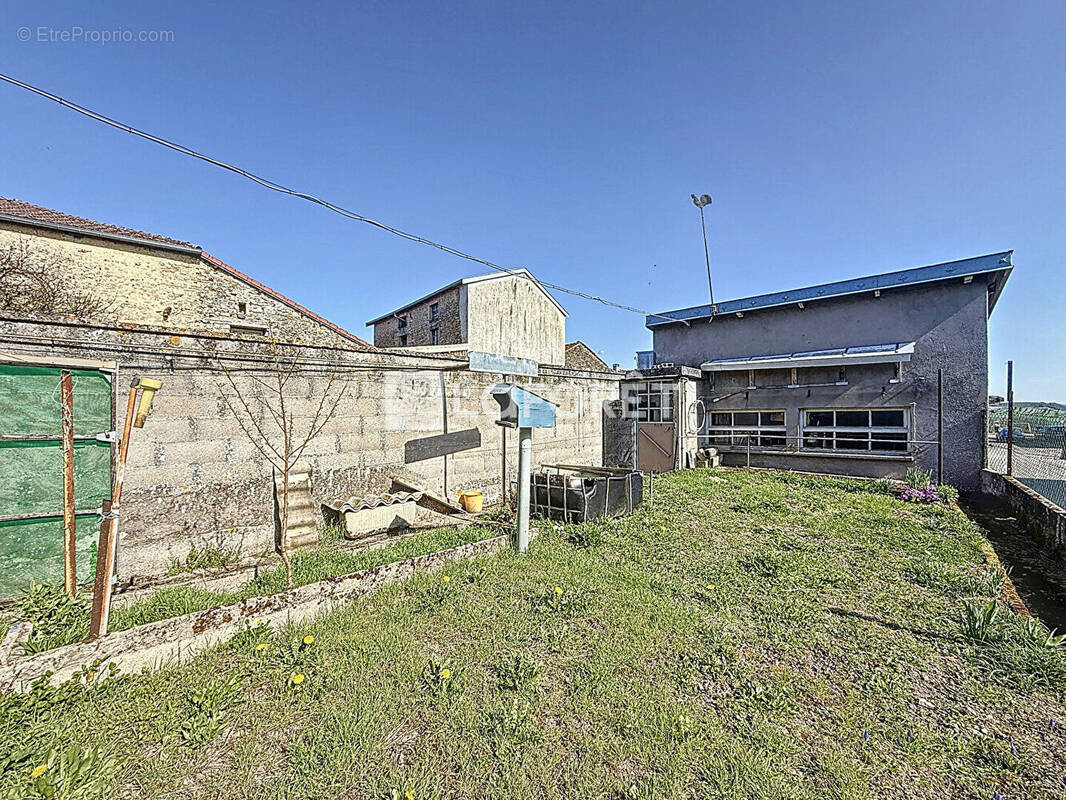 Maison à SAINT-MENGE
