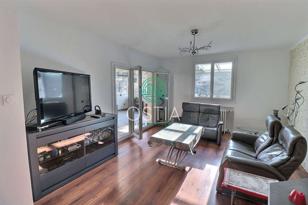 Maison à SAINT-MARTIN-LA-PLAINE