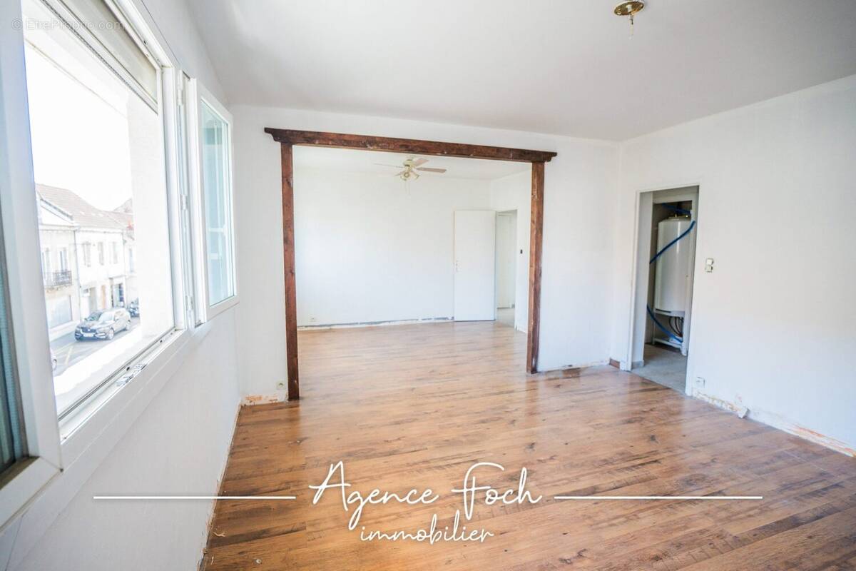 Appartement à AUREILHAN