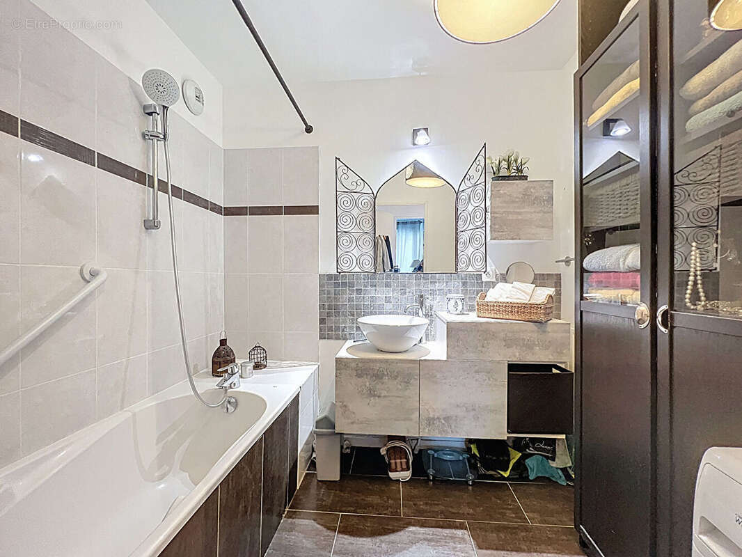 Appartement à SURESNES