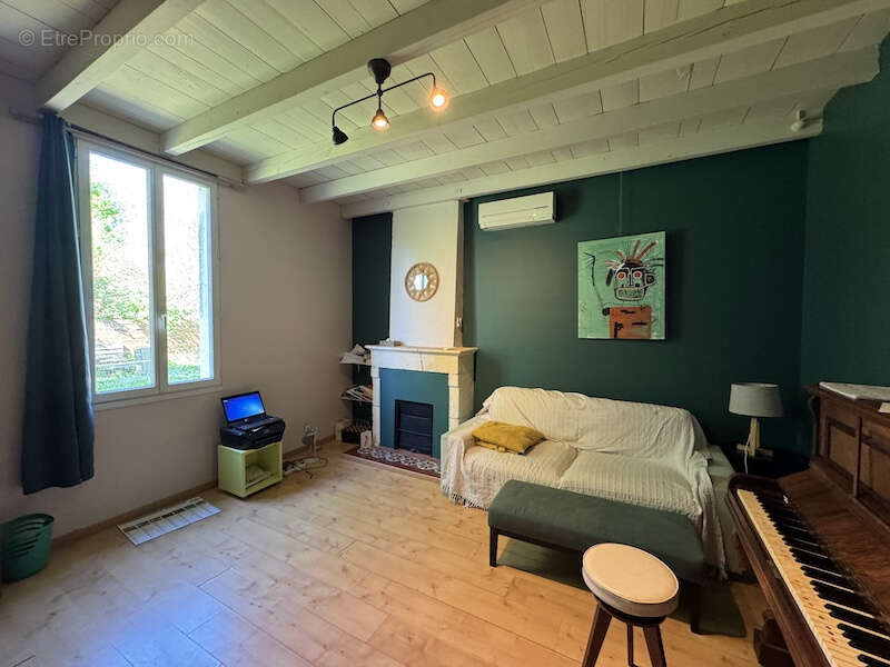 Maison à SAINT-AIGULIN