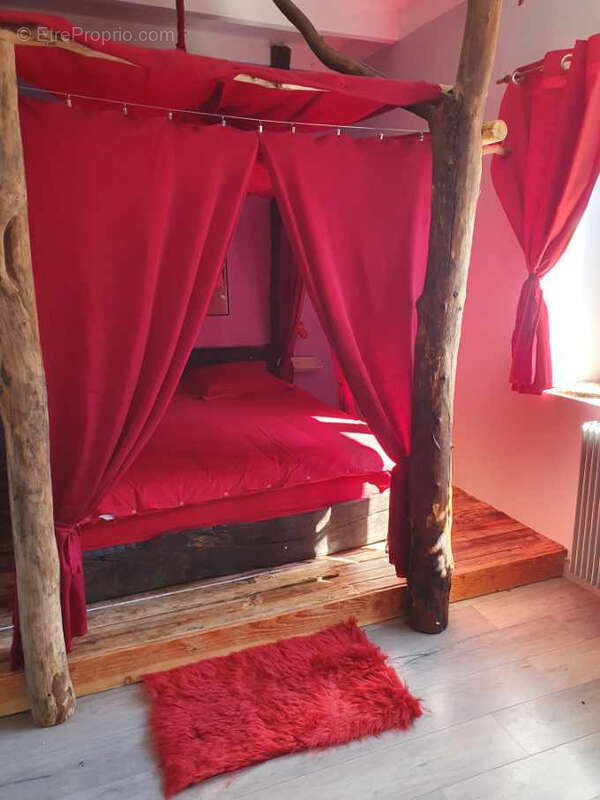 Maison à SAINT-ROMAN-DE-CODIERES