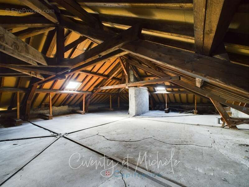 Appartement à AIGUEBELLE