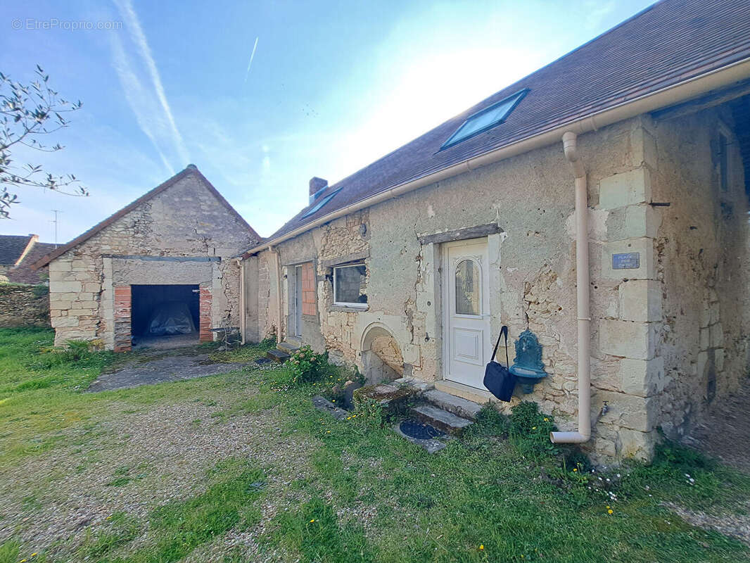 Maison à YZEURES-SUR-CREUSE