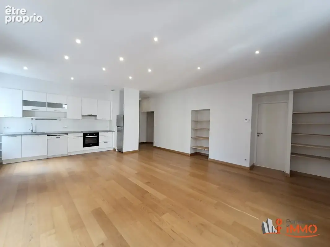 Appartement 101 m² à Saint-Etienne  - photo 2
