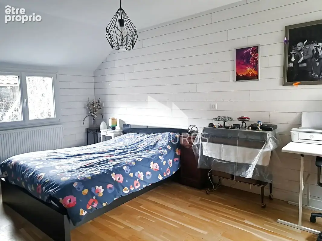A vendre au coeur du bourg de courzieu maison ancienne renovee  de 120 m2 avec terrasse + annexes - photo 7